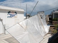 Il gazebo divelto dal vento Il gazebo divelto dal vento