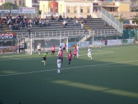 Pesaresi trasforma il rigore dell'1-1 contro il Tolentino