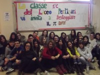 I ragazzi del Perticari impegnati nel "Pi greco day"