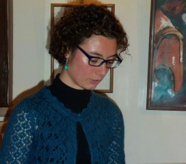 Giulia Torbidoni legge la poesia “La Confessione” al pubblico di "di Segni e di Parole"