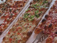 Pizza al metro della Pizzeria ZeroZero di Senigallia