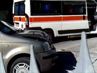 Incidente in via Cellini: auto danneggiata