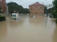 Senigallia alluvionata: la chiesa del Portone