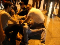 Manifestanti feriti