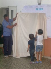I lavoratori della Fincantieri di Ancona hanno consegnato un mobile alla scuola dell'infanzia S.Gaudenzio di Senigallia, alluvionata il 3 maggio 2014