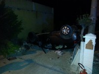 L'auto cappottata a Senigallia dopo l'incidente in via Sanzio