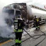 Camion in fiamme sull'autostrada A14 tra Montemarciano e Senigallia