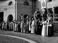 Rievocazione a Senigallia "Il solenne ingresso": i personaggi al Foro annonario. Foto di Marco Mandolini