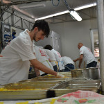 Si cucinano le specialità gastronomiche della Festa del Cuntadin di Montignano