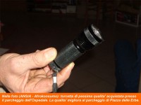 Torcetta di pessima qualità acquistata presso il parcheggio dell’ospedale. La qualità migliora al parcheggio di Piazza delle Erbe (foto ANSIA - Afrokonsumo)