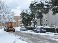 Mezzo spazzaneve in azione