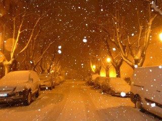 Strada di Corinaldo imbiancata dalla neve