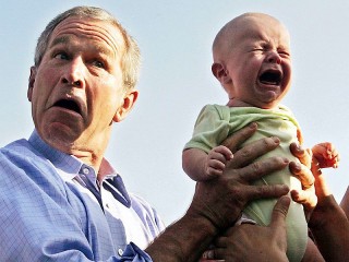 George Bush con bambino