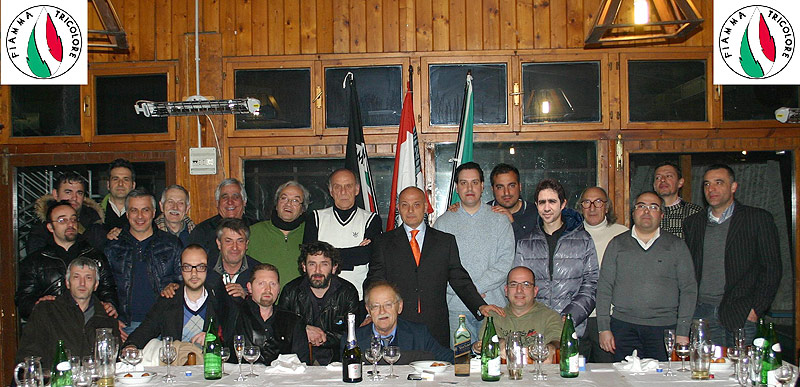 Il gruppo della Fiamma Tricolore della provincia di Ancona