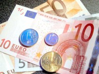 Soldi, euro, banconote, monete