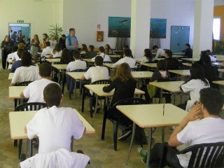 Aula scolastica prima di un esame