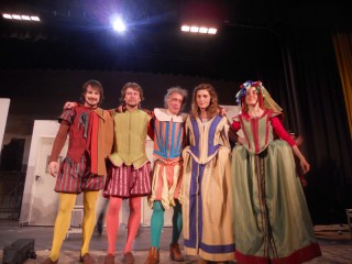 Gli attori della commedia "Los Locos de Valencia"