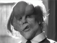 Scena tratta da "The Elephant Man"