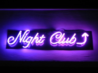Insegna night club