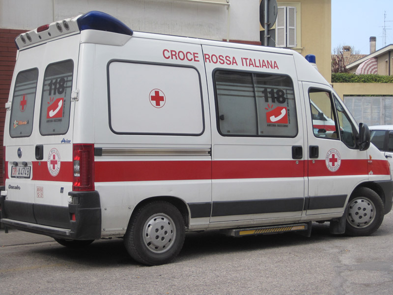 Ambulanza CRI a Senigallia