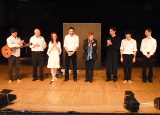 Torino, spettacolo teatrale ispirato dal libro, “Viva l’Italia”, messo in scena dalla giovane compagnia senigalliese Teatro Manet