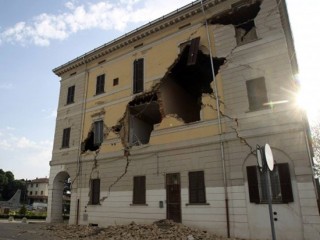 Terremoto del 20 maggio 2012 in Emilia Romagna: il municipio di Sant'Agostino