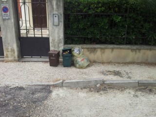 Mancata raccolta dei rifiuti a Senigallia