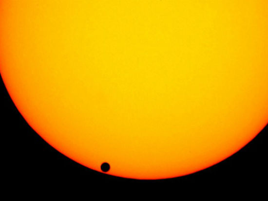 Astronomia, il transito di Venere davanti al Sole