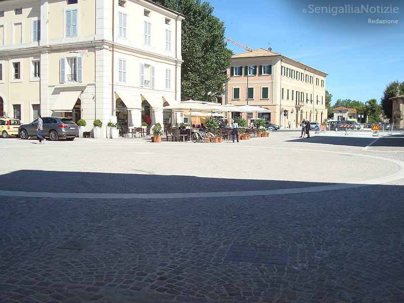 Piazza Saffi a Senigallia. Foto di Francesca Morici per SenigalliaNotizie.it