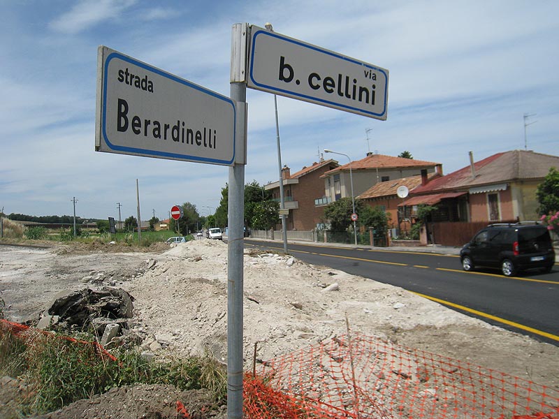 Incrocio tra via Berardinelli, via Mattei e via Cellini a Senigallia