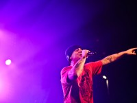 J-Ax durante il live al Mamamia club