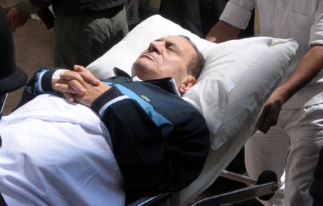 E' giallo sulle condizioni dell'ex rais Mubarak