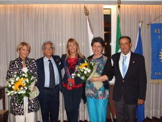 Giovanna Maria Giordano, Salvatore Giordano, Gianna Prapotnich, Mirella Rossi, Paolo Rossi al Rotary Club di Senigallia