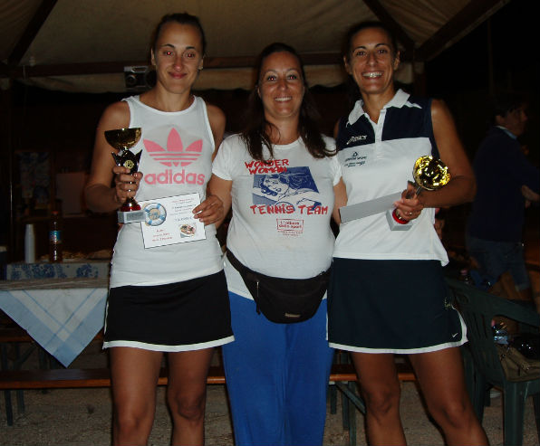 1° Classificate al Circolo Tennis Ponte Rio: Geni Piticchiani e Monica Andreani