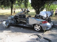 L'auto esplosa in via Paisiello