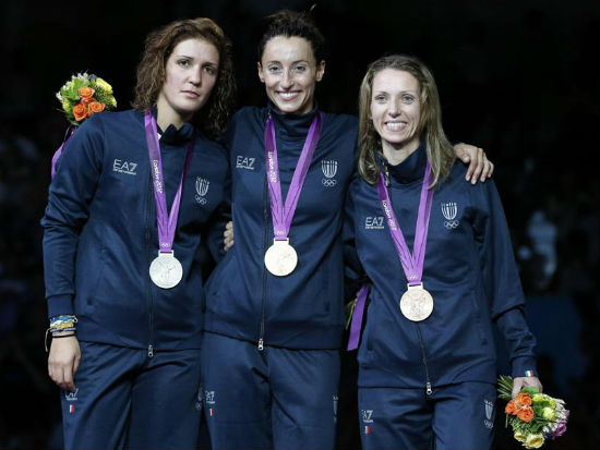 Il podio azzurro nella scherma alle Olmpiadi di Londra 2012: Arianna Errigo, Elisa Di Francisca e Valentina Vezzali