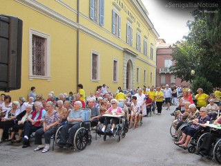 La Festa dei Nonni all'Opera Pia di Senigallia