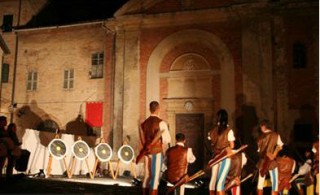 Gli arcieri del Gruppo storico "Combusta Revixi"