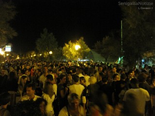 Notte della Rotonda 2012 a Senigallia: pienone a lungomare
