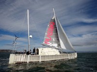 Imbarcazione costruita in plastica