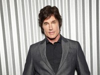Ronn Moss, nome d'arte di Ronald Montague Moss, ovvero Ridge Forrester in Beautiful