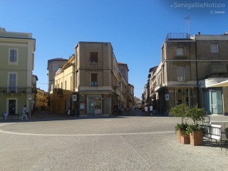 Senigallia, veduta di piazza Saffi, via Mastai e corso II Giugno