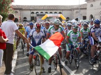 La partenza del raduno nazionale cicloturismo al Foro Annonario