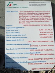 Il sottopasso di via Mamiani, a Senigallia: cartello dei lavori