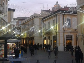 Le luci di Natale in corso 2 giugno l'anno scorso