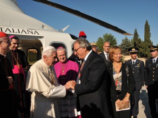 Papa Benedetto XVI accolto a Loreto dalle autorità civili e militari: il saluto del Presidente della Regione Marche Gian Mario Spacca