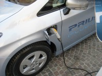 Toyota Motor Italia dà un'auto ibrida al Comune di Senigallia