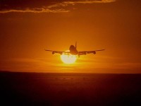 Aereo in partenza, viaggio, decollo