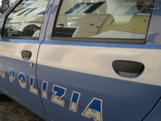 Auto della Polizia a Senigallia. Foto di Carlo Leone