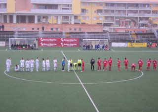 Vigor Senigallia-Cingolana (18 novembre 2012): le squadre in campo prima del match